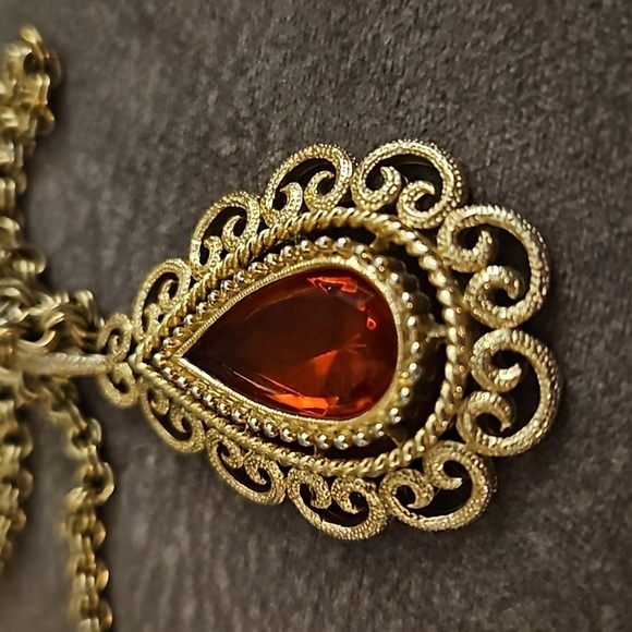 VTG Avon 1973 Granada Double Chain Victorian Crystal Teardrop Pendant Necklace - Picture 5 of 7